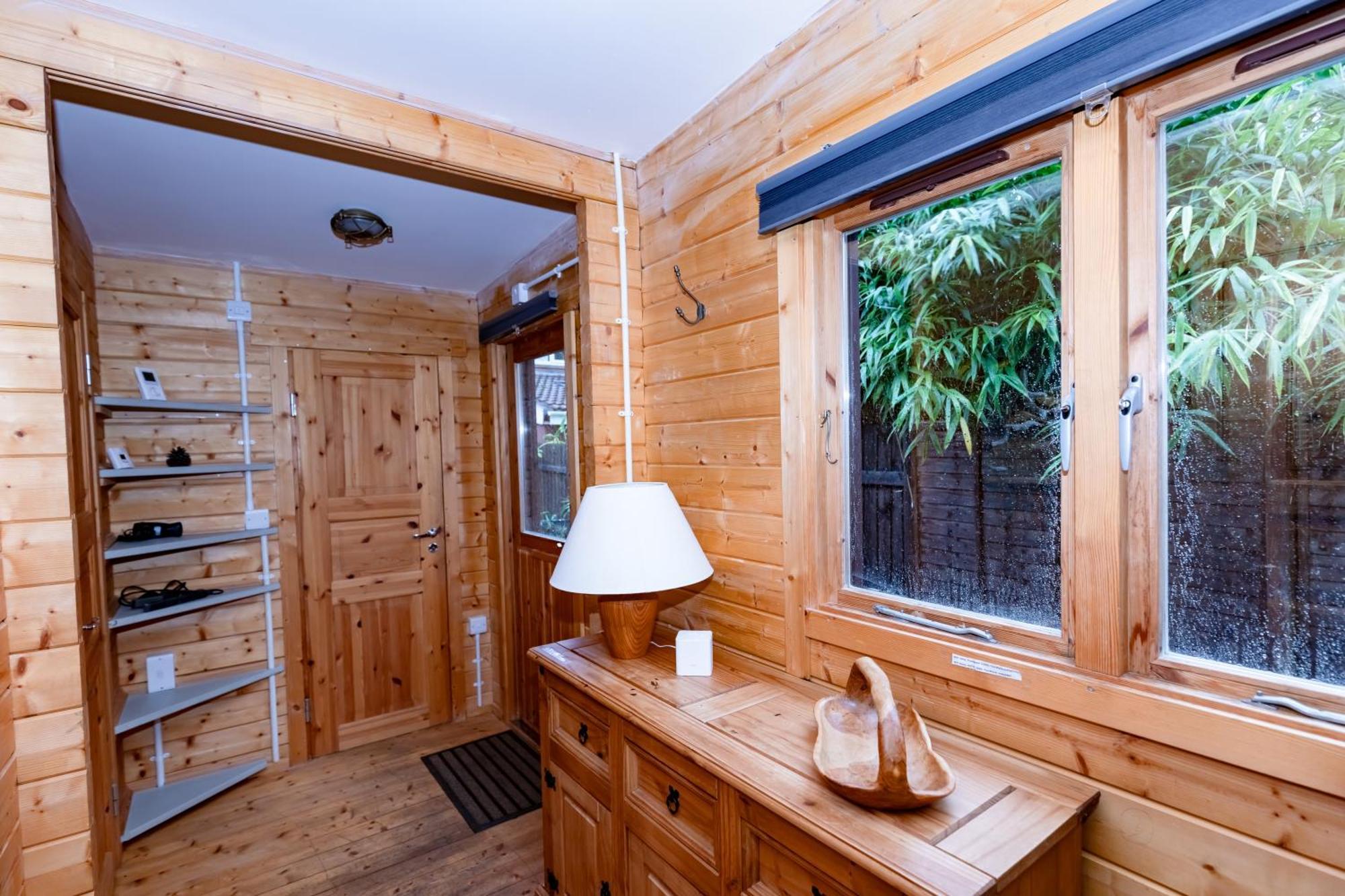 Universal Harmony Retreats Glastonbury Apartment Exterior photo