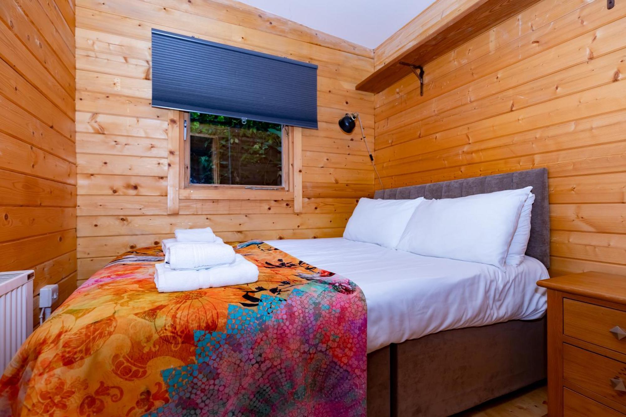 Universal Harmony Retreats Glastonbury Apartment Exterior photo